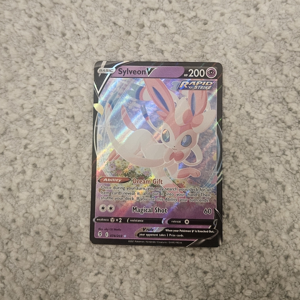 POKEMON TCG Card Sylveon V Evolving Skies Ultra Rare 074/203